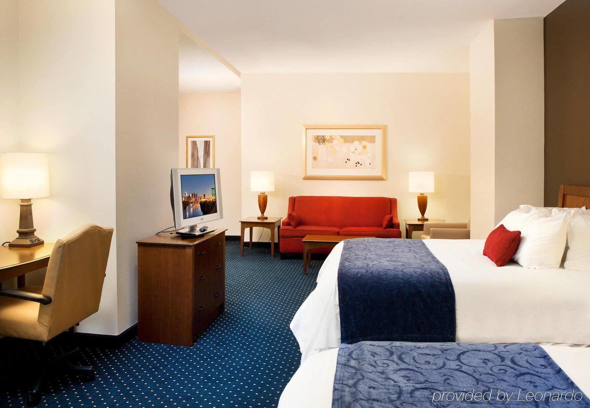 By Marriott Center Hotel